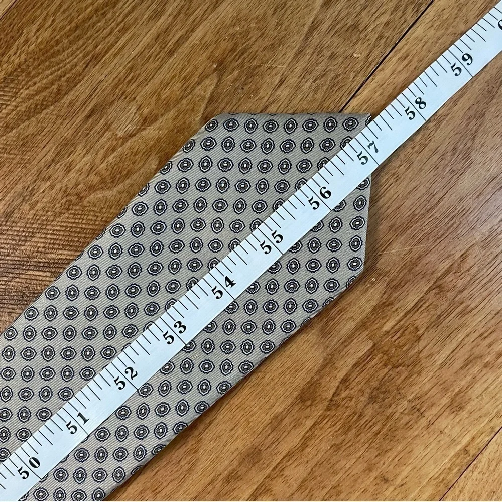Kenneth Gordon Strickland’s Tan Silk Men’s Tie